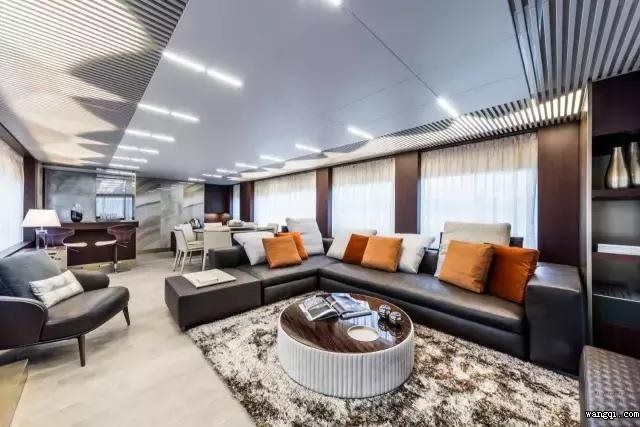 意大利豪華游艇法拉帝850